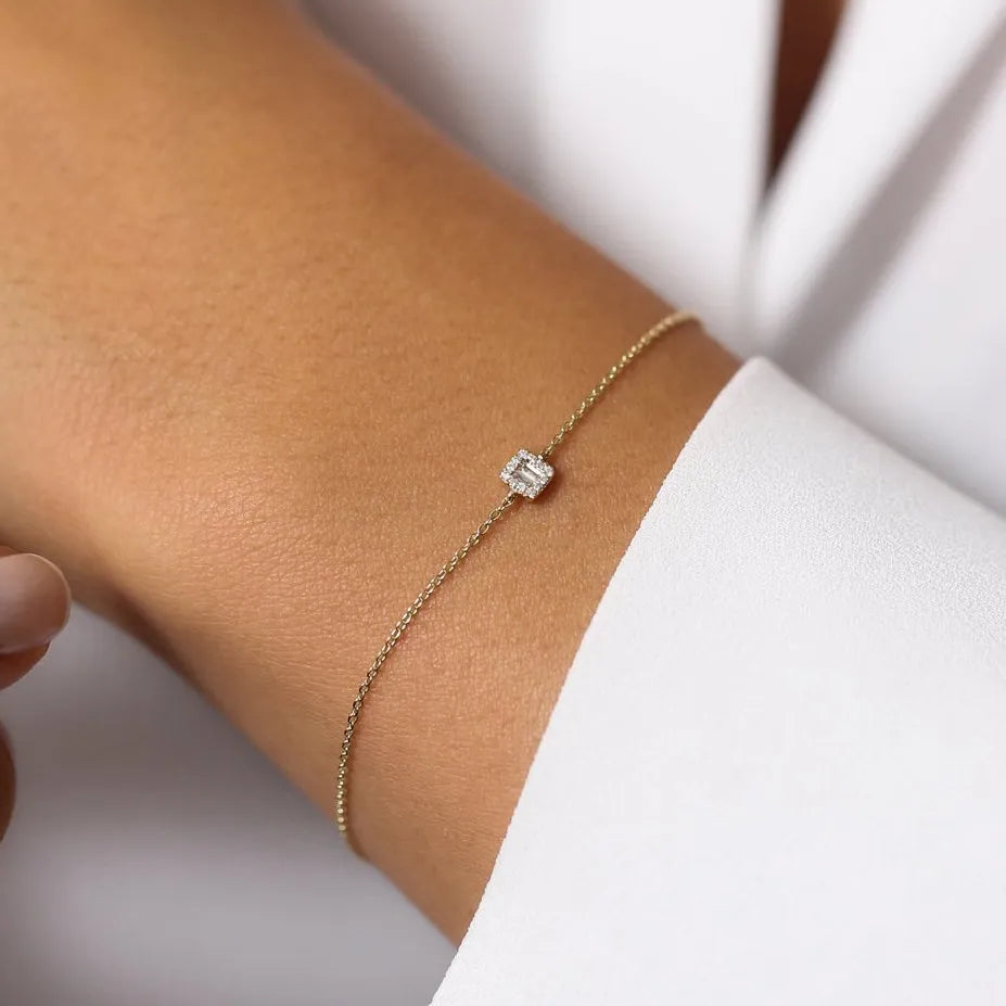 14K Solid Gold Baguette and Round Diamond Station Bracelet 0.10 Carat
