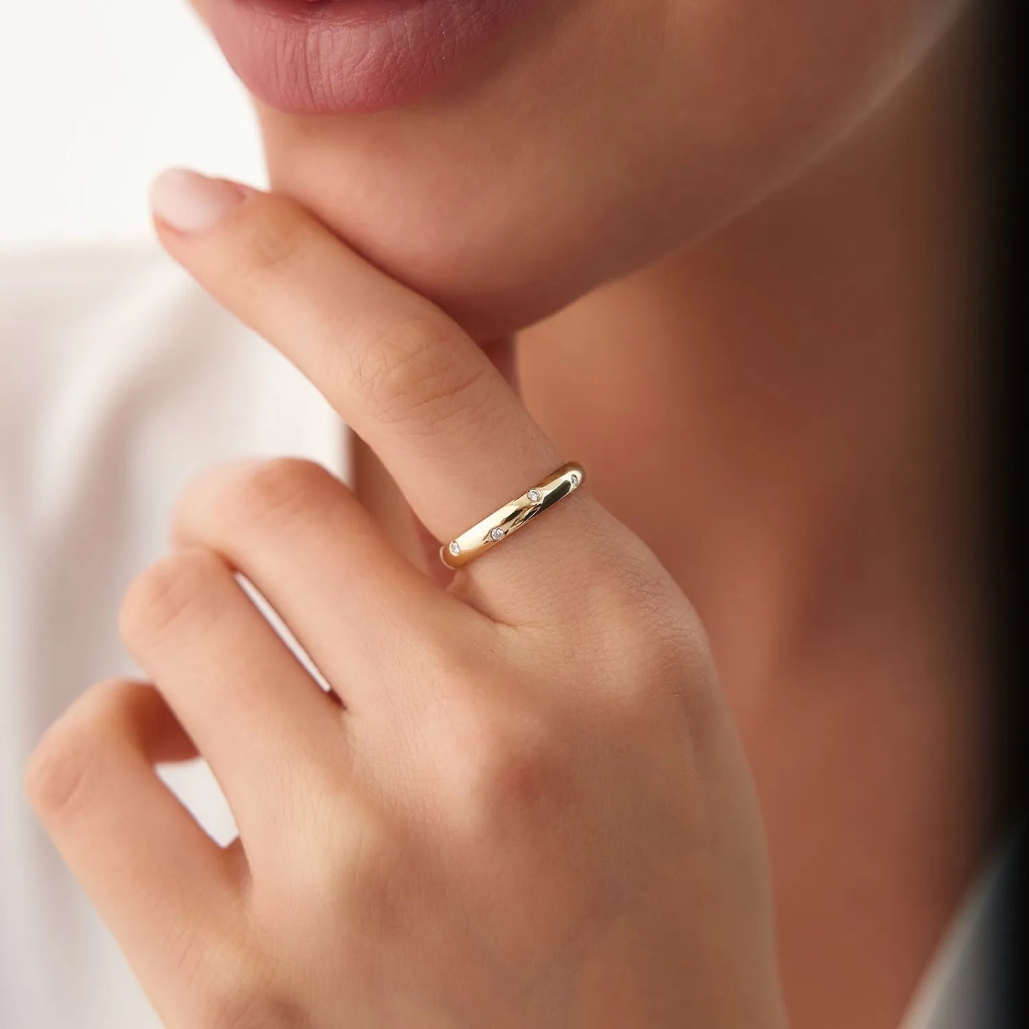 14k Gold 0.13ctw Round Diamond 3mm Dome Burnish Setting Women's Wedding Ring