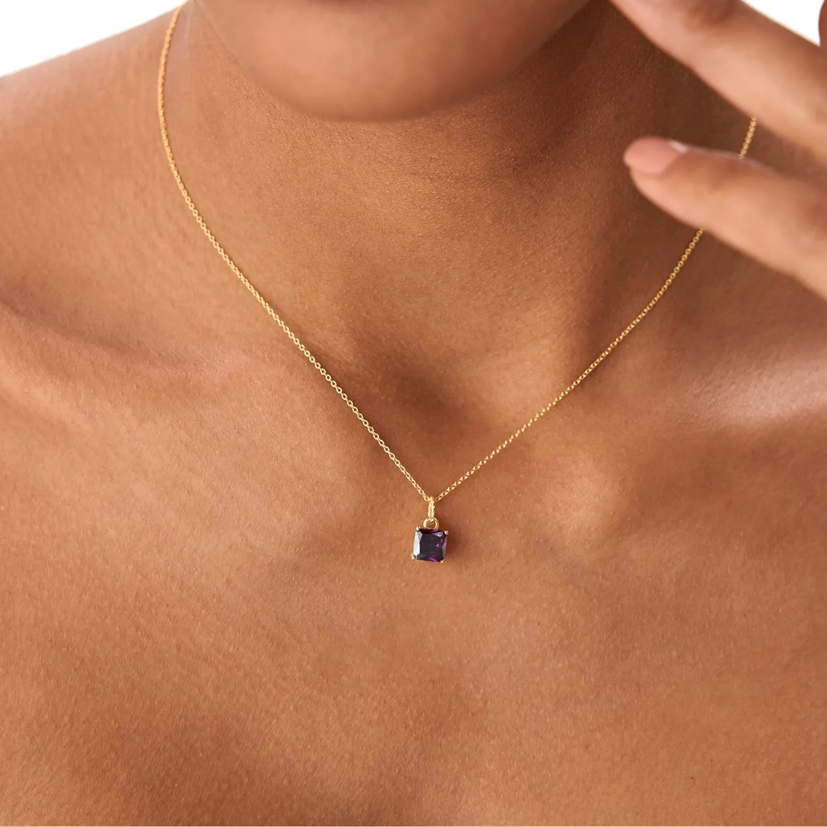14k Solid Gold Amethyst Cushion Cut Solitaire Necklace 0.95 Carat