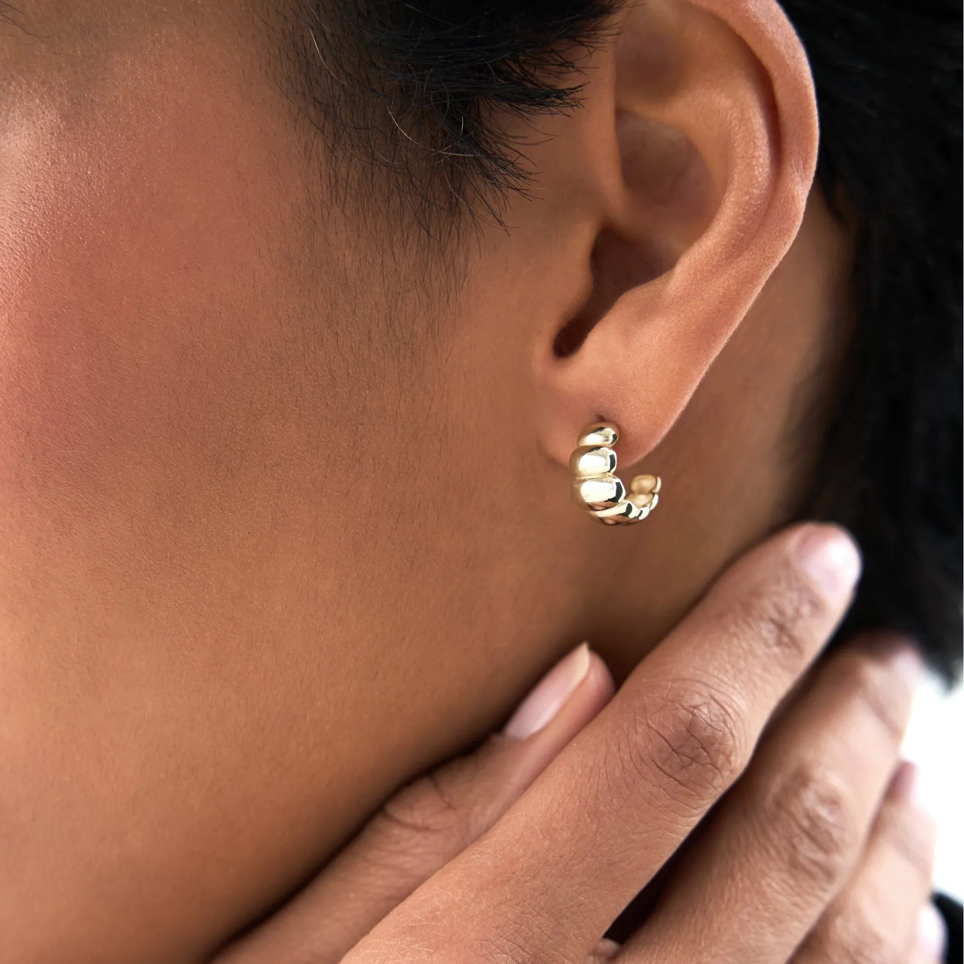 14k Gold Chunky Bubble Graduated Hoop Earrings 7mm Width
