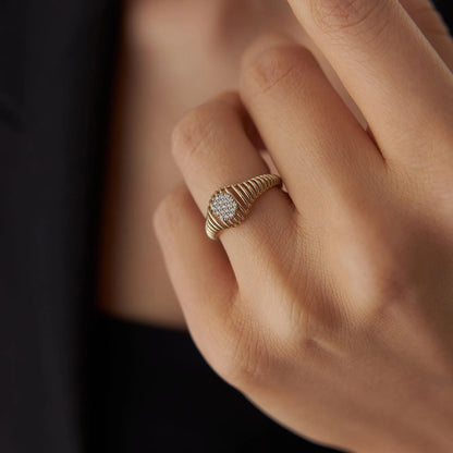 14K Solid Gold Round Diamond 0.10 Carat Ribbed Oval Signet Ring