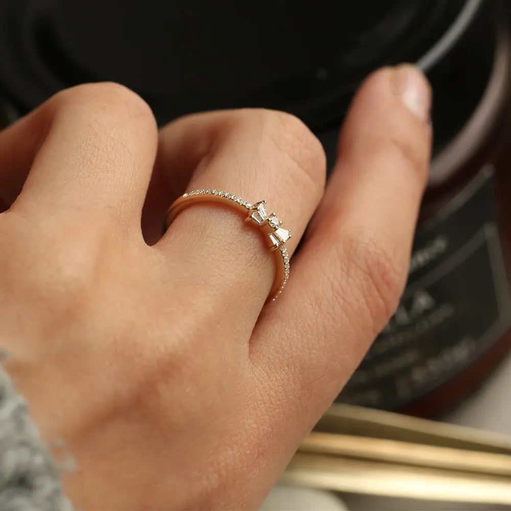 14k Gold 0.25 ctw Baguette and Round Diamond Bow Ring