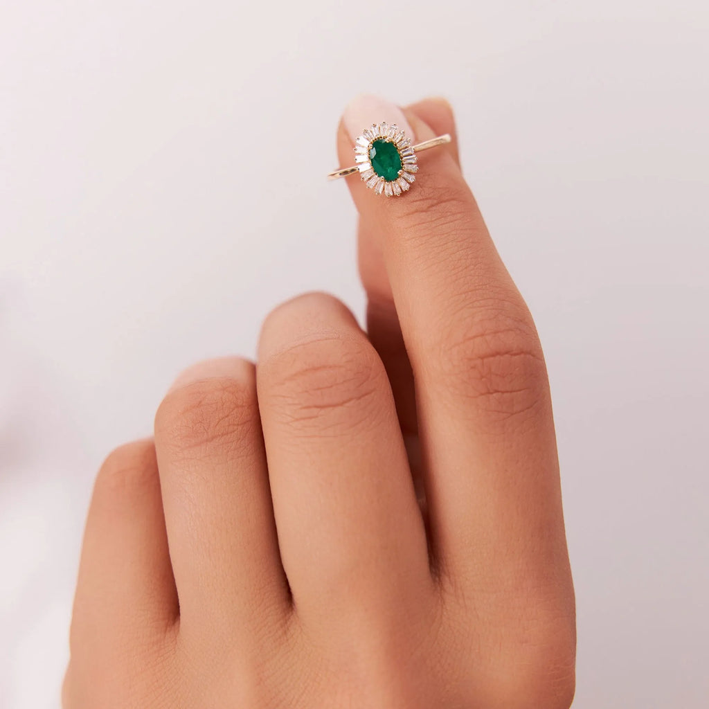 14K Solid Gold Oval Emerald and Baguette Diamond Ballerina Ring 0.65 CTW