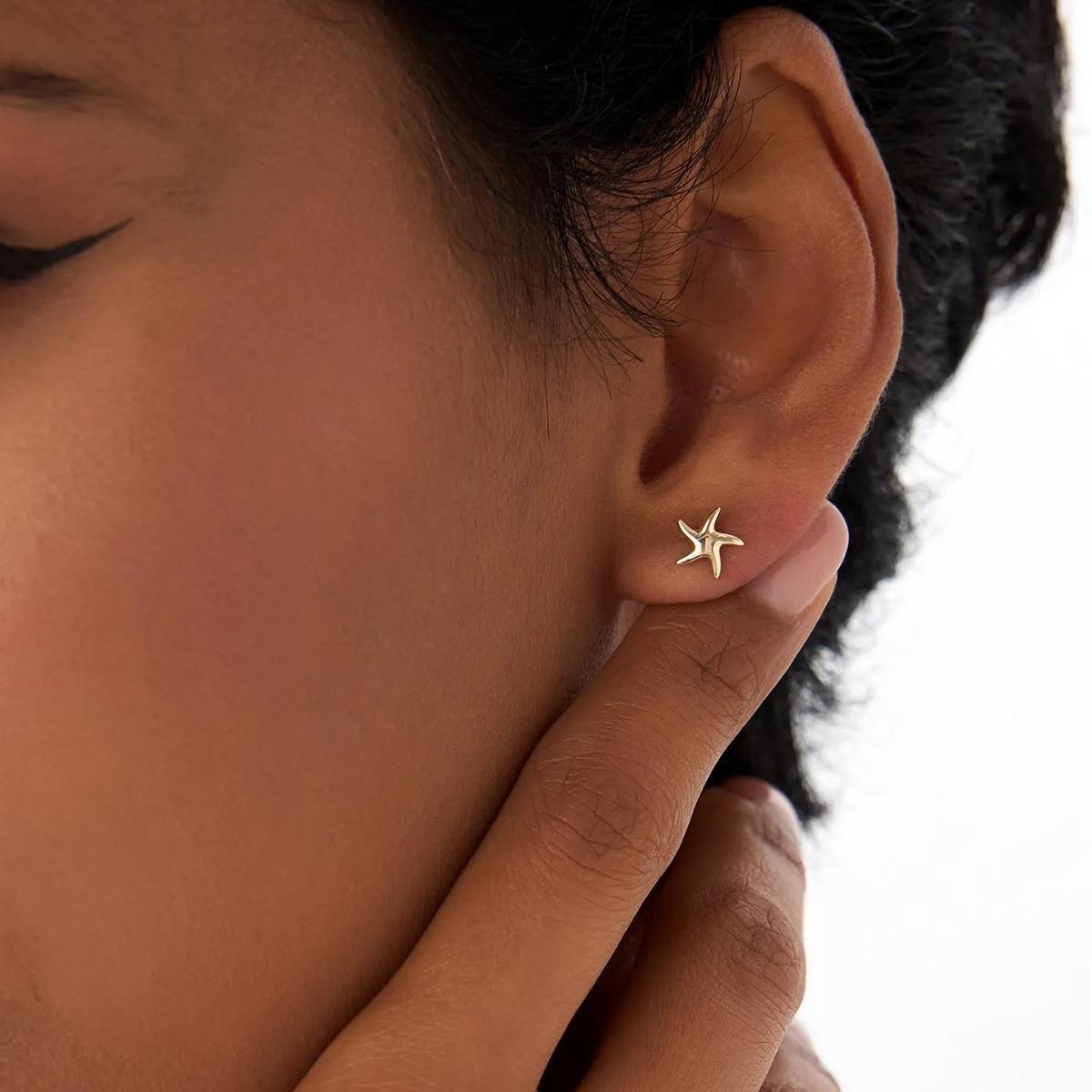 14k Solid Gold Starfish Stud Earrings Minimalist Nautical Ocean Jewelry