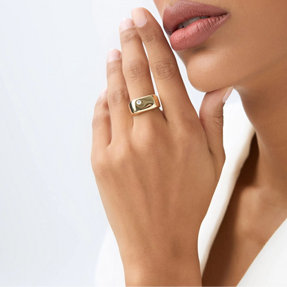 14K Solid Gold Round Diamond 0.08 Carat Rectangular Signet Ring