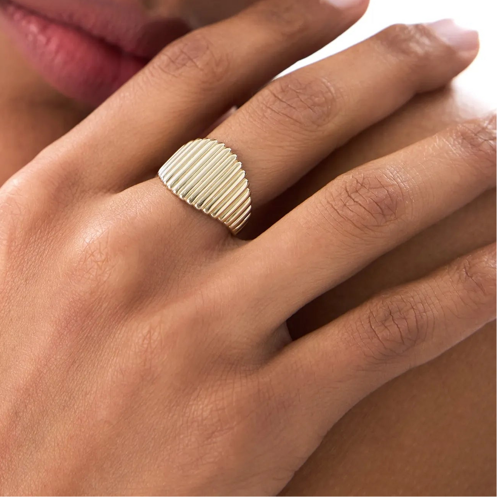 14k Gold Tapered Ribbed Statement Ring 14mm Wide Graduated Band