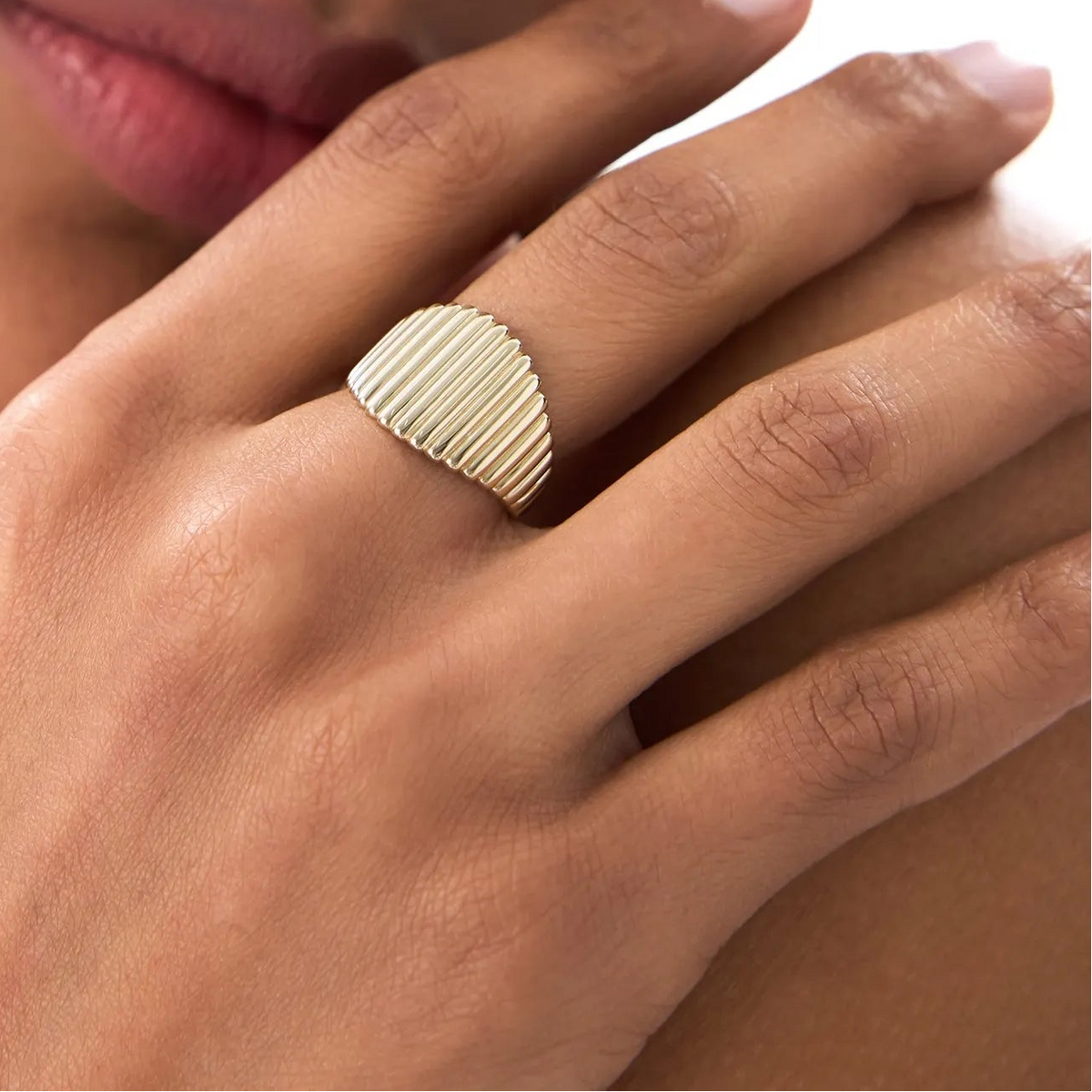 14k Gold Tapered Ribbed Statement Ring 14mm Wide Graduated Band