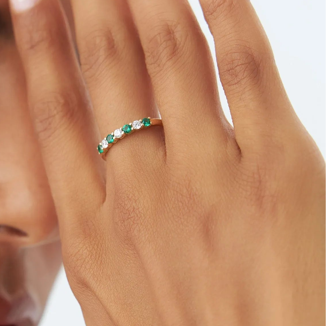 14K Solid Gold Round Emerald and Diamond 7 Stone Basket Setting Wedding Ring 0.40 CTW