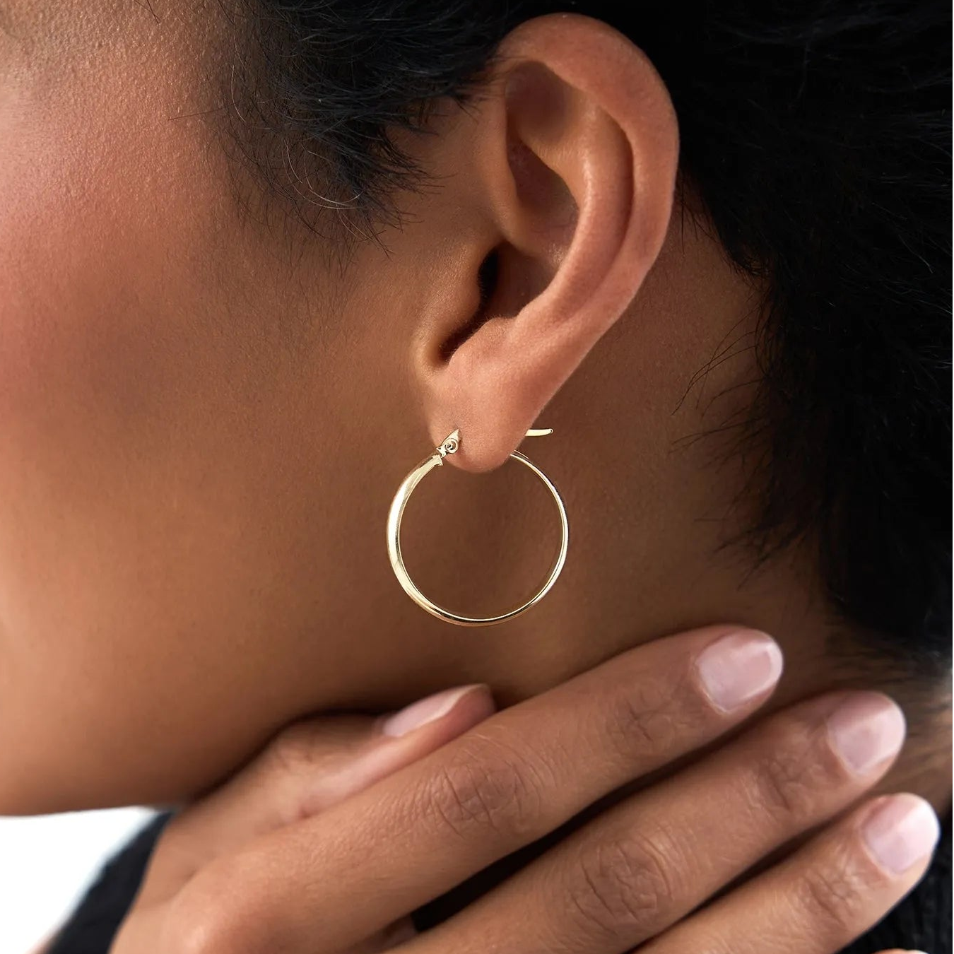 14k Yellow Gold Medium Hoop Earrings 4mm Width 23mm Diameter