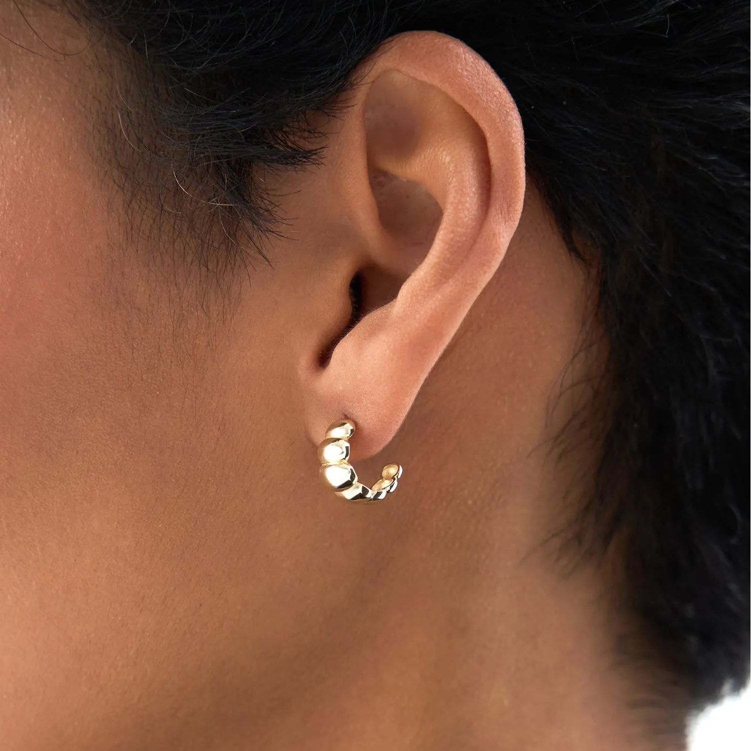 14k Gold Chunky Bubble Graduated Hoop Earrings 7mm Width