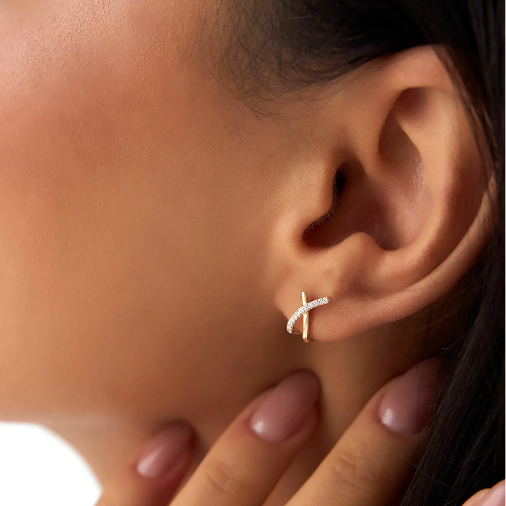 14k Gold Diamond Round Cut Modern X Design Stud Earrings 0.12 ctw