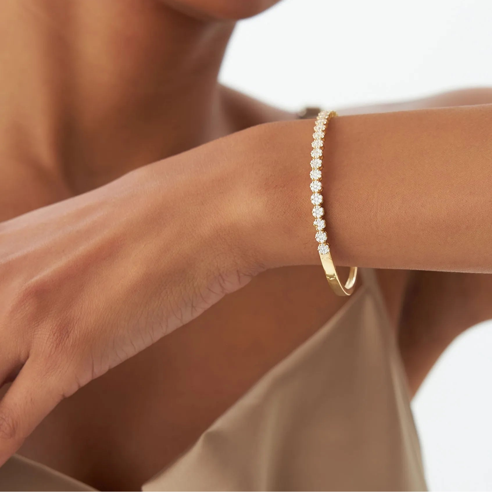 14K Solid Gold 1.15 CTW Round Diamond Cluster Bangle