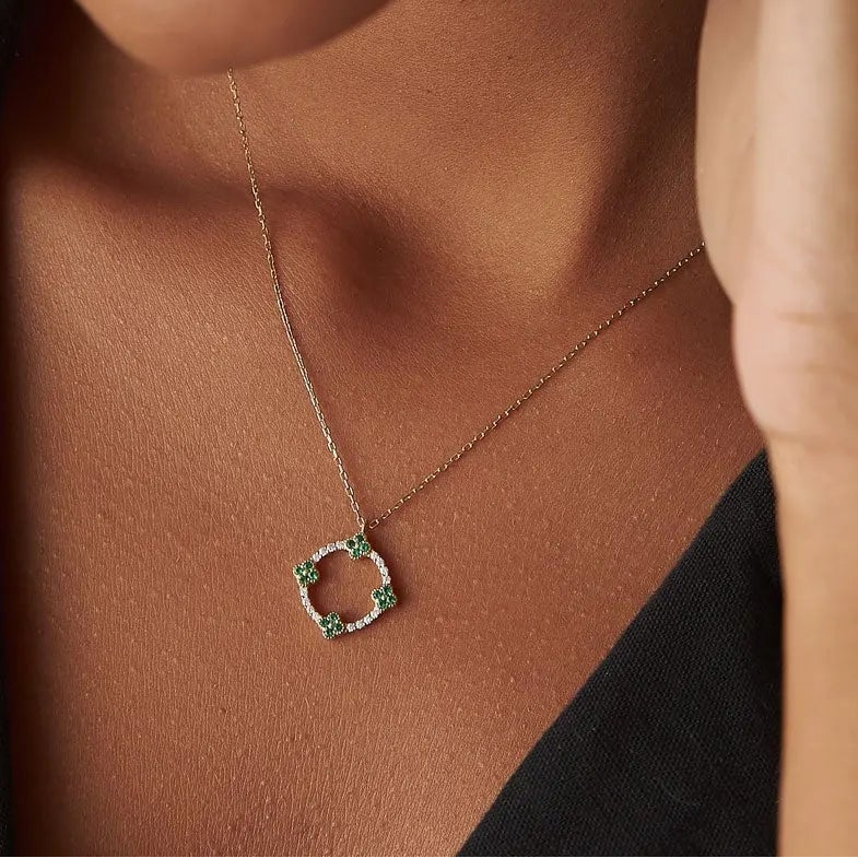 14k Solid Gold Round Diamond 0.12 CTW and Emerald 0.18 CTW Clover Pendant Necklace