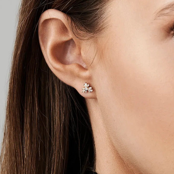 14k Gold Diamond Tapered Baguette and Round Cut Triangle Stud Earrings 0.30 ctw