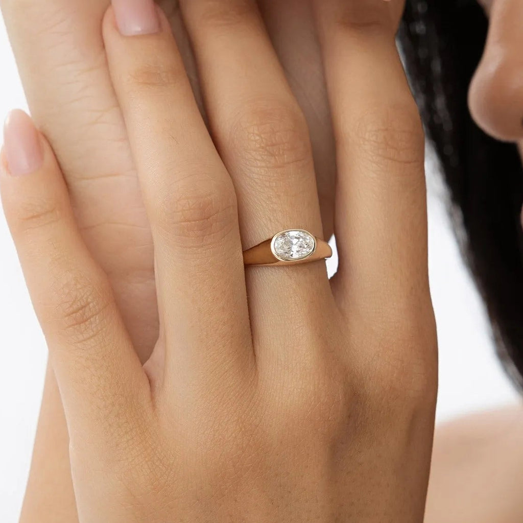 14k Gold 1.00 ctw Oval Lab Grown Diamond Amira Ring