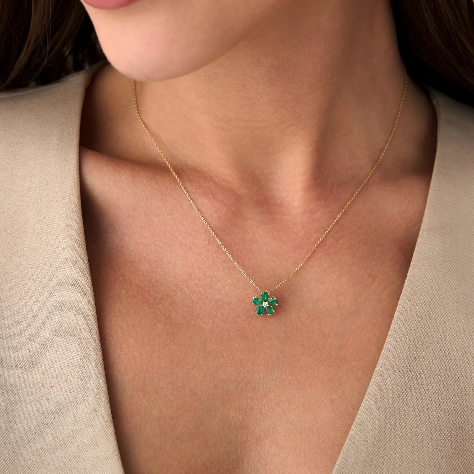14k Solid Yellow Gold Pear Shape Emerald 0.65 CTW and Round Diamond 0.03 CTW Floral Flower Pendant Necklace