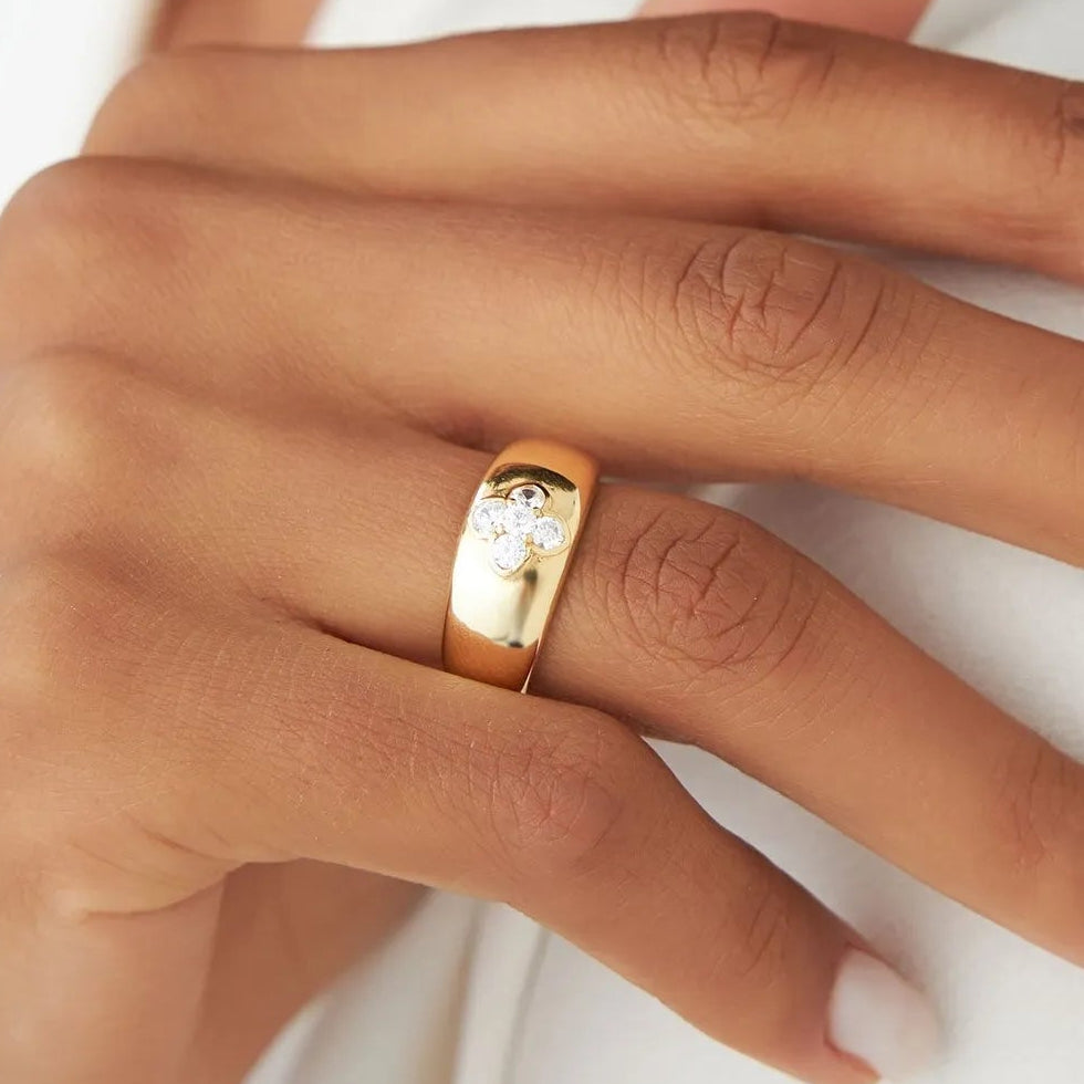 14k Solid Gold 0.30ctw Round Diamond Chunky Clover Ring