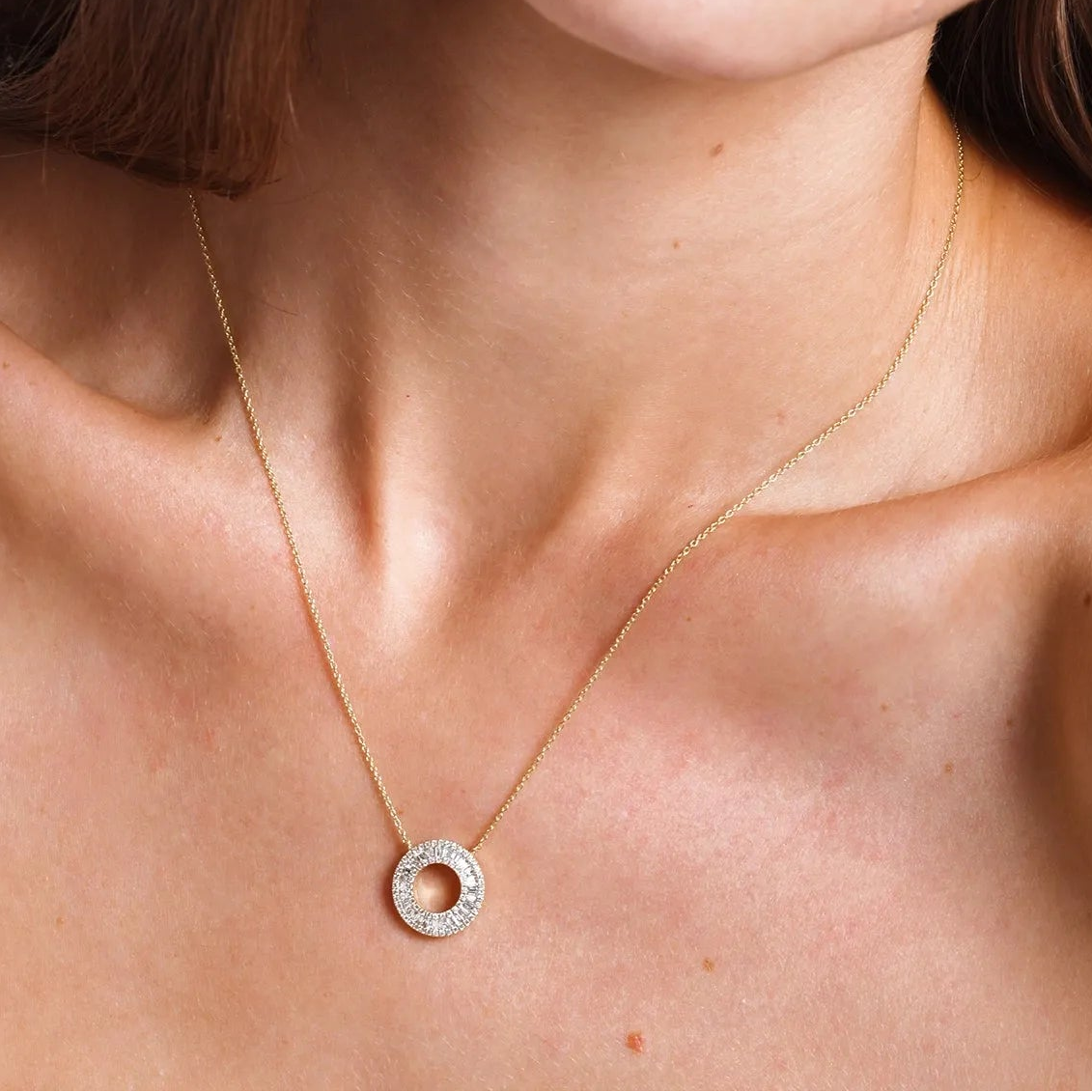 14K Solid Gold Baguette and Round Diamond Circle Pendant Necklace 0.51ctw