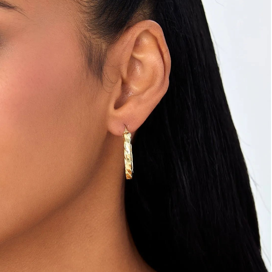 14k Yellow Gold Bold Twisted Oval Hoop Earrings 28mm 3.75mm Width