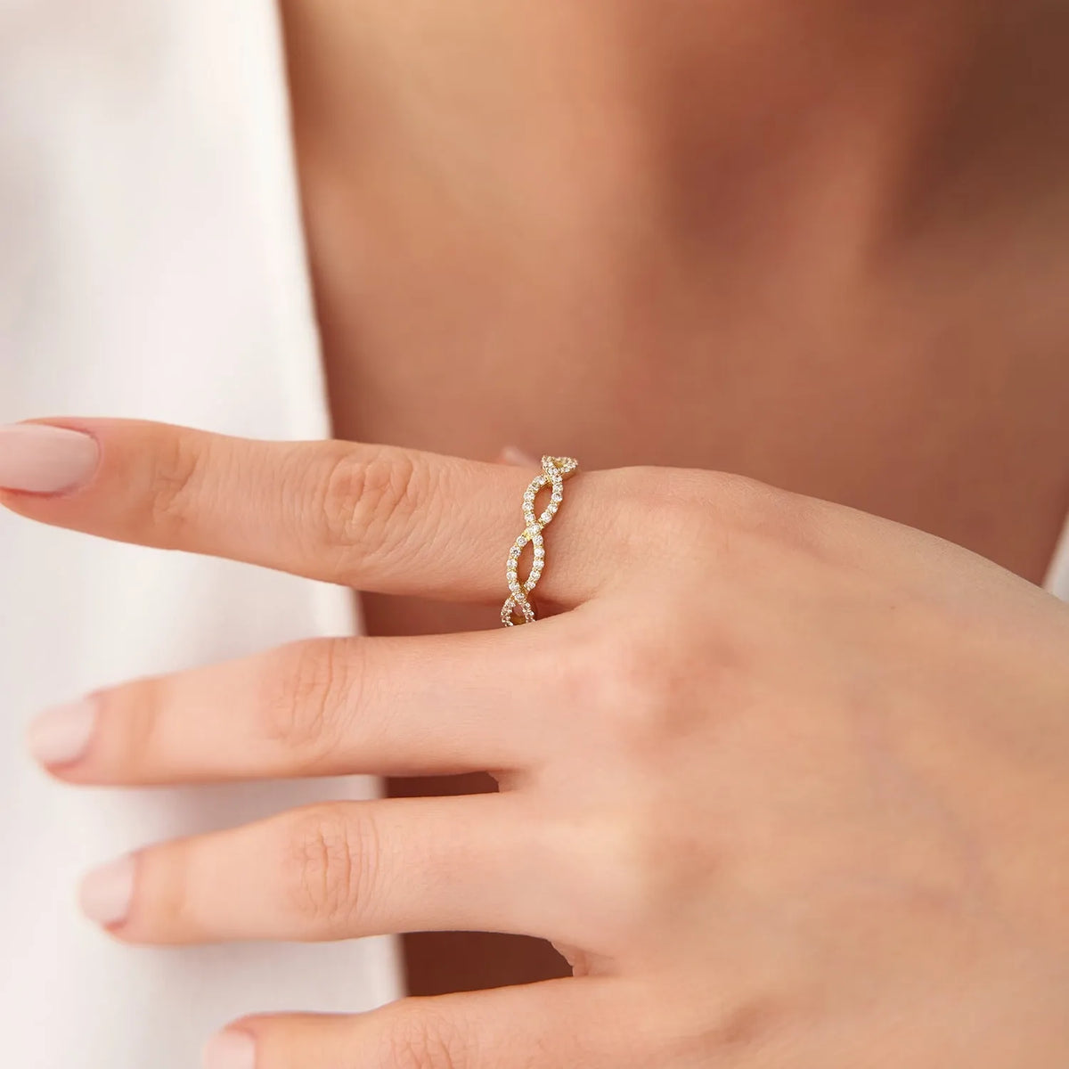 14K White Gold Round Diamond Infinity Intertwined Micro Pave Ring 0.52ctw