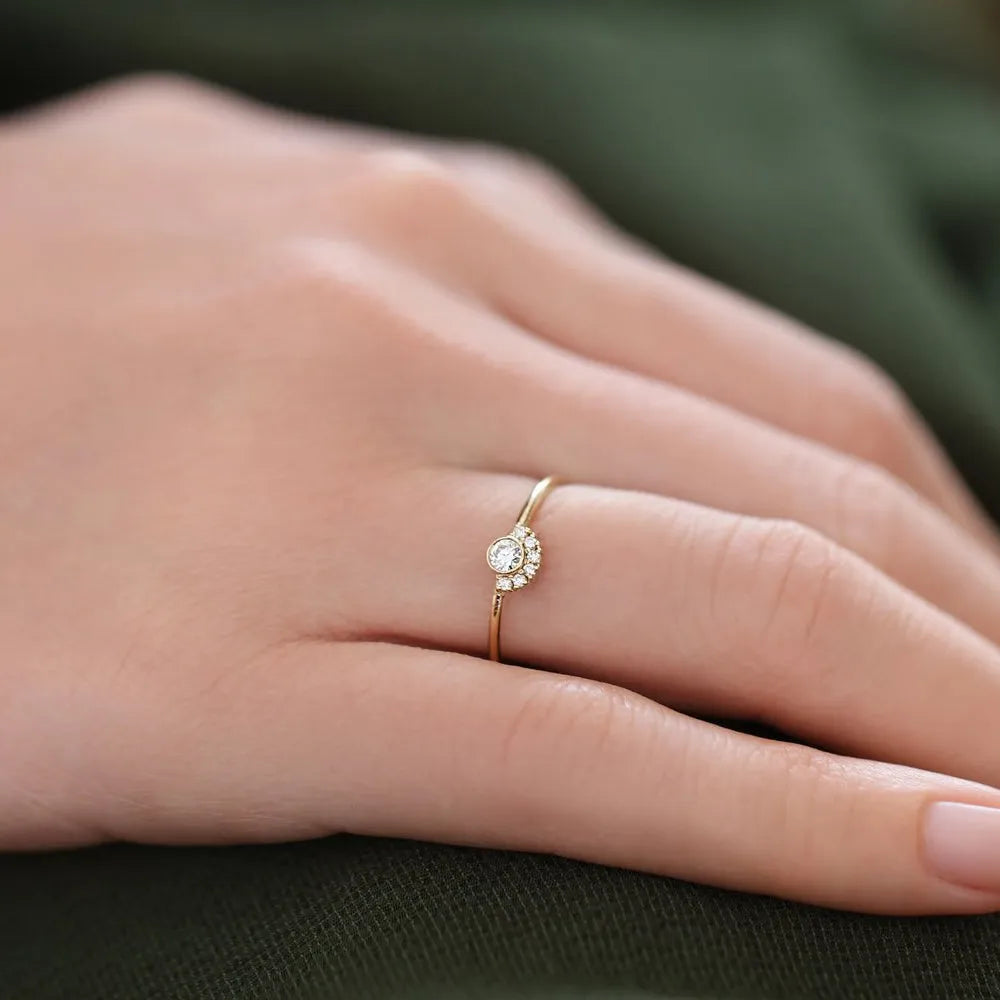 14K Gold 0.14 ctw Round Diamond Half Halo Bezel Setting Ring