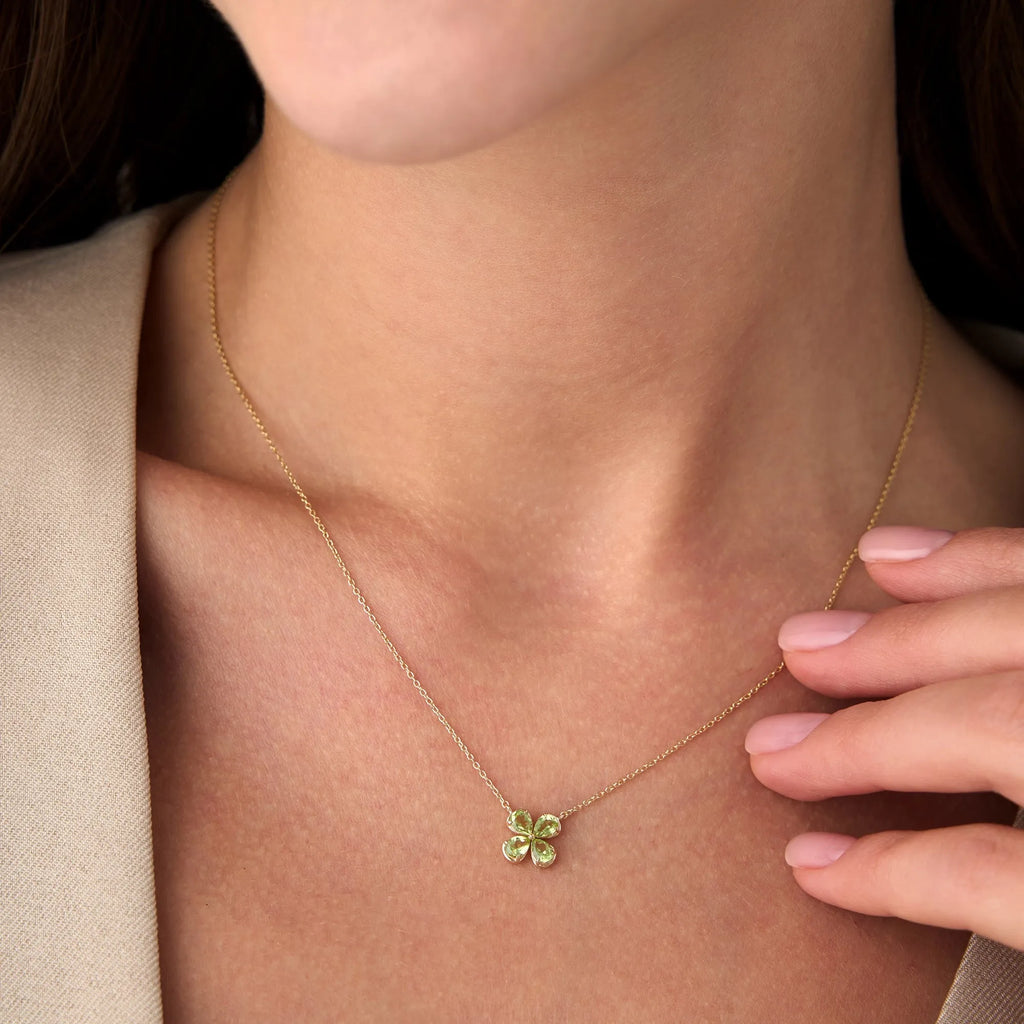 14k Solid Gold Pear Shaped Peridot Four Leaf Clover Necklace 0.70 Carat