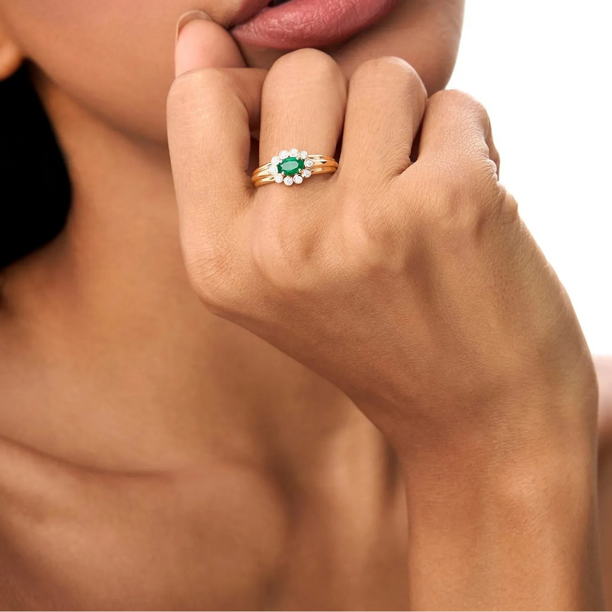 14K Solid Gold Oval Emerald and Round Diamond Bezel Halo Ring 0.60 CTW