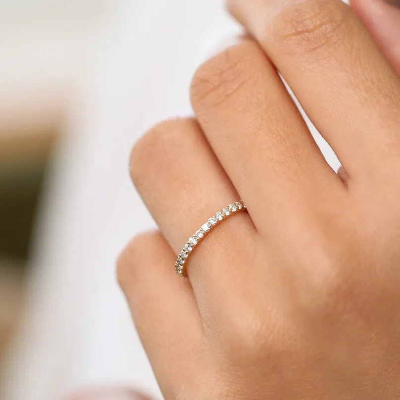 14k Gold 0.95ctw Round Diamond Prong Setting Eternity Ring