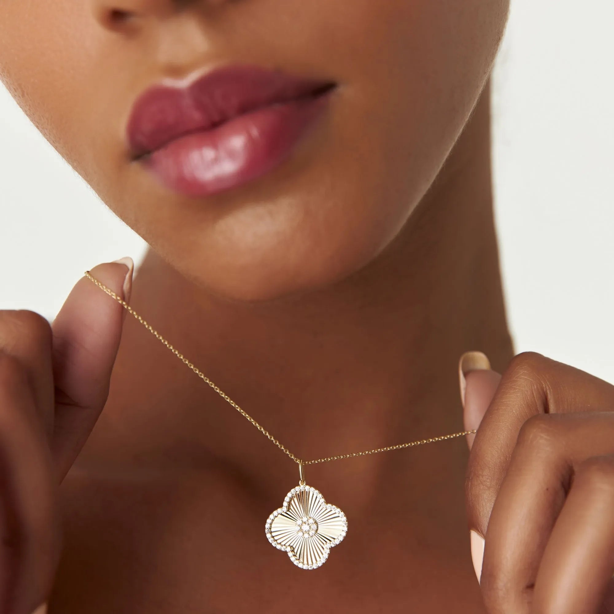 14K Solid Gold 0.38 CTW Round Diamond Textured Clover Charm Pendant Necklace
