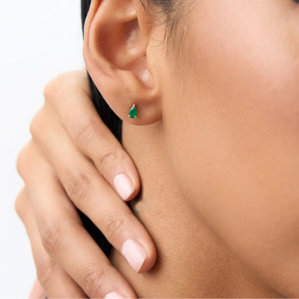 14K Solid Gold Pear Shaped Emerald Stud Earrings 0.40 CTW