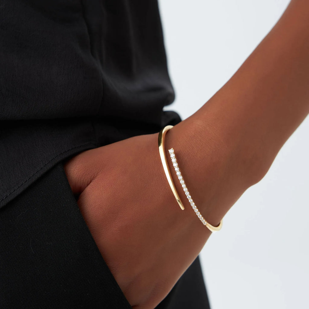 14K Solid Gold 1.05 CTW Round Diamond Crossover Graduating Bangle