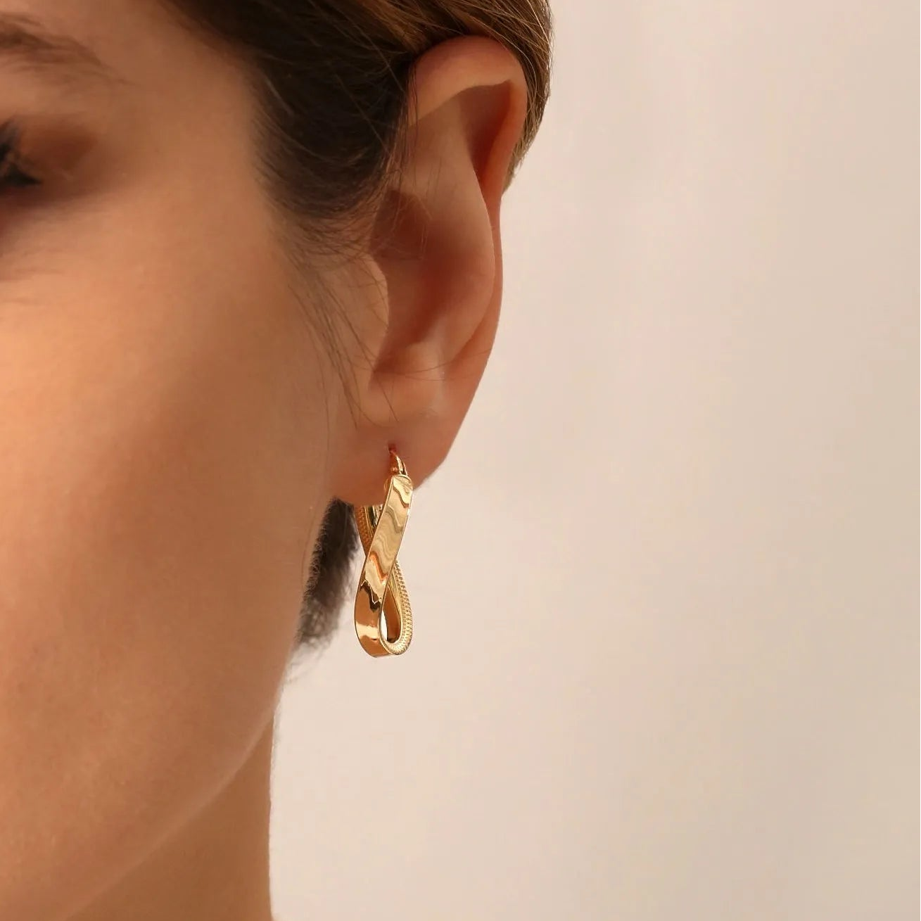 14k Unique Style Latch Back Gold Hoop Earrings