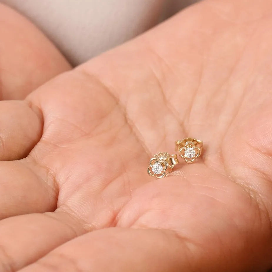 14k Gold Diamond Round Cut Clover Stud Earrings 0.14 ctw