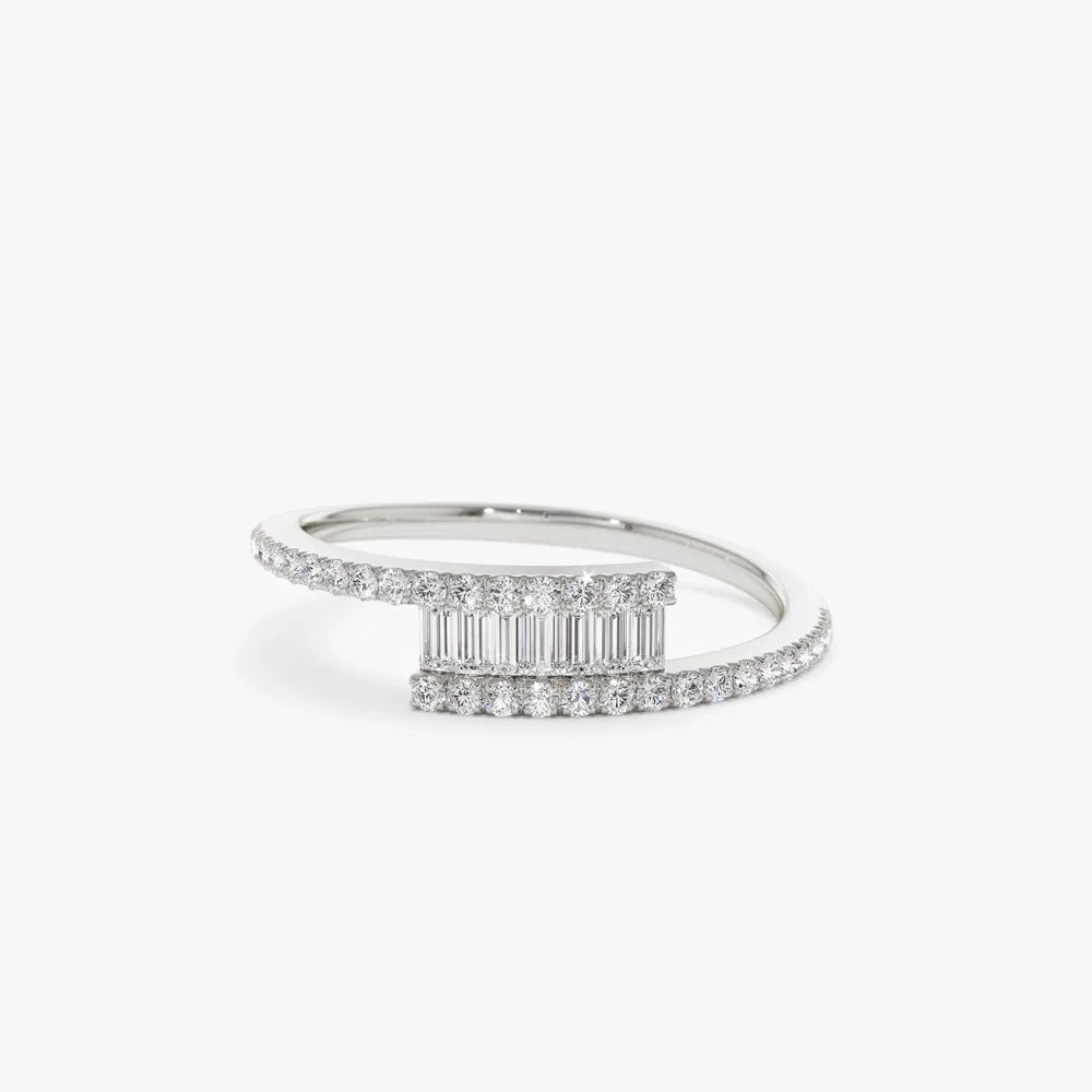 14K Gold 0.30 ctw Baguette and Round Diamond Crossover Pave Ring
