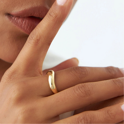 14k Solid Gold Amorphic Shaped Figure Graduated Band Ring