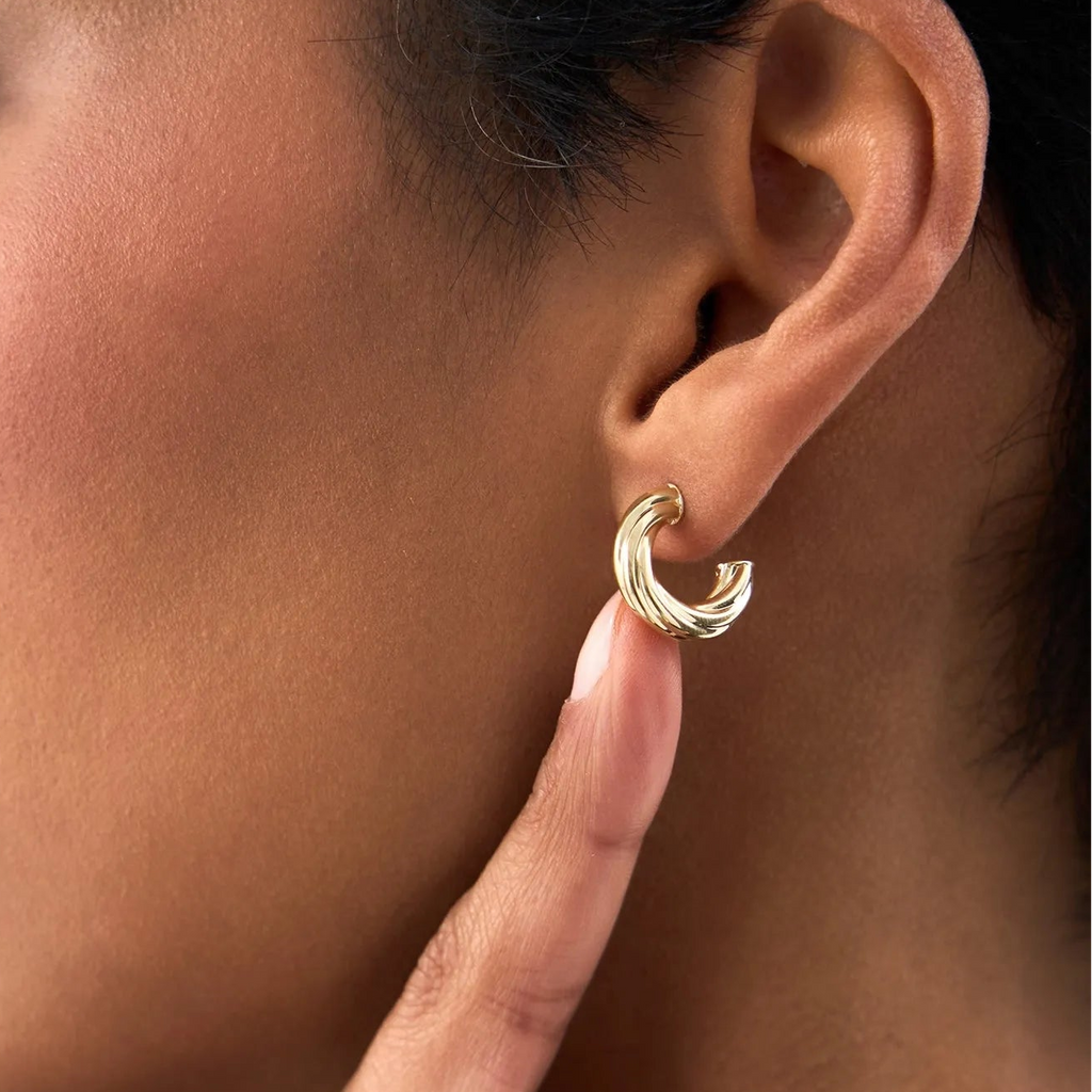 14k Yellow Gold Bold Twisted Curve Hoop Earrings 15mm 3.75mm Width