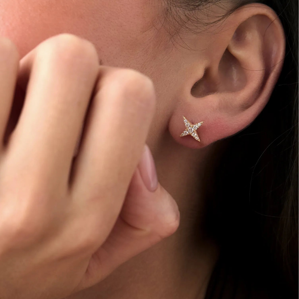 14k Gold Diamond Round Cut Cluster Star Stud Earrings 0.30 ctw