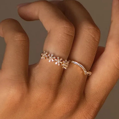 14k Gold Baguette and Round Diamond 0.36 ctw Chevron Ring