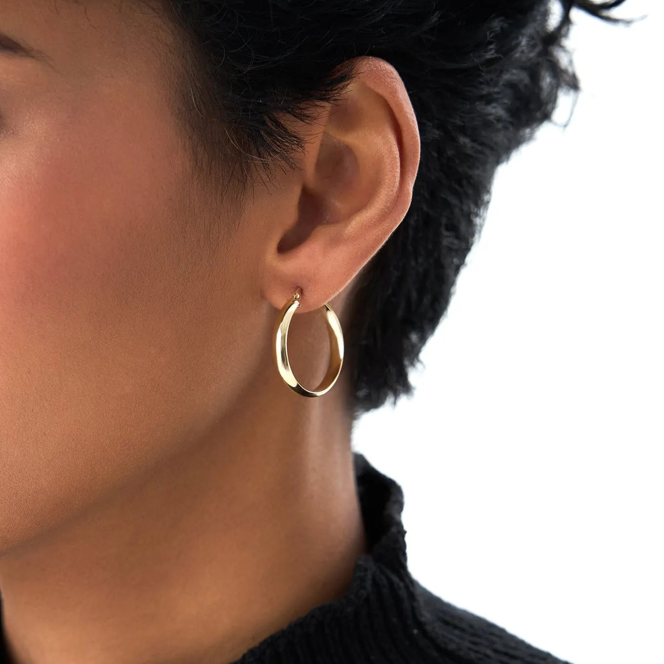 14k Yellow Gold Medium Hoop Earrings 4mm Width 23mm Diameter
