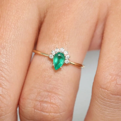 14K Solid Gold Pear Shape Emerald and Round Diamond Half Halo Engagement Ring 0.43 CTW