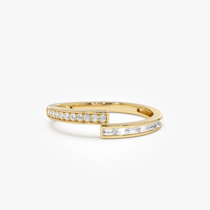14k Solid Gold Baguette and Round Diamond Crossover Ring 0.25 ctw