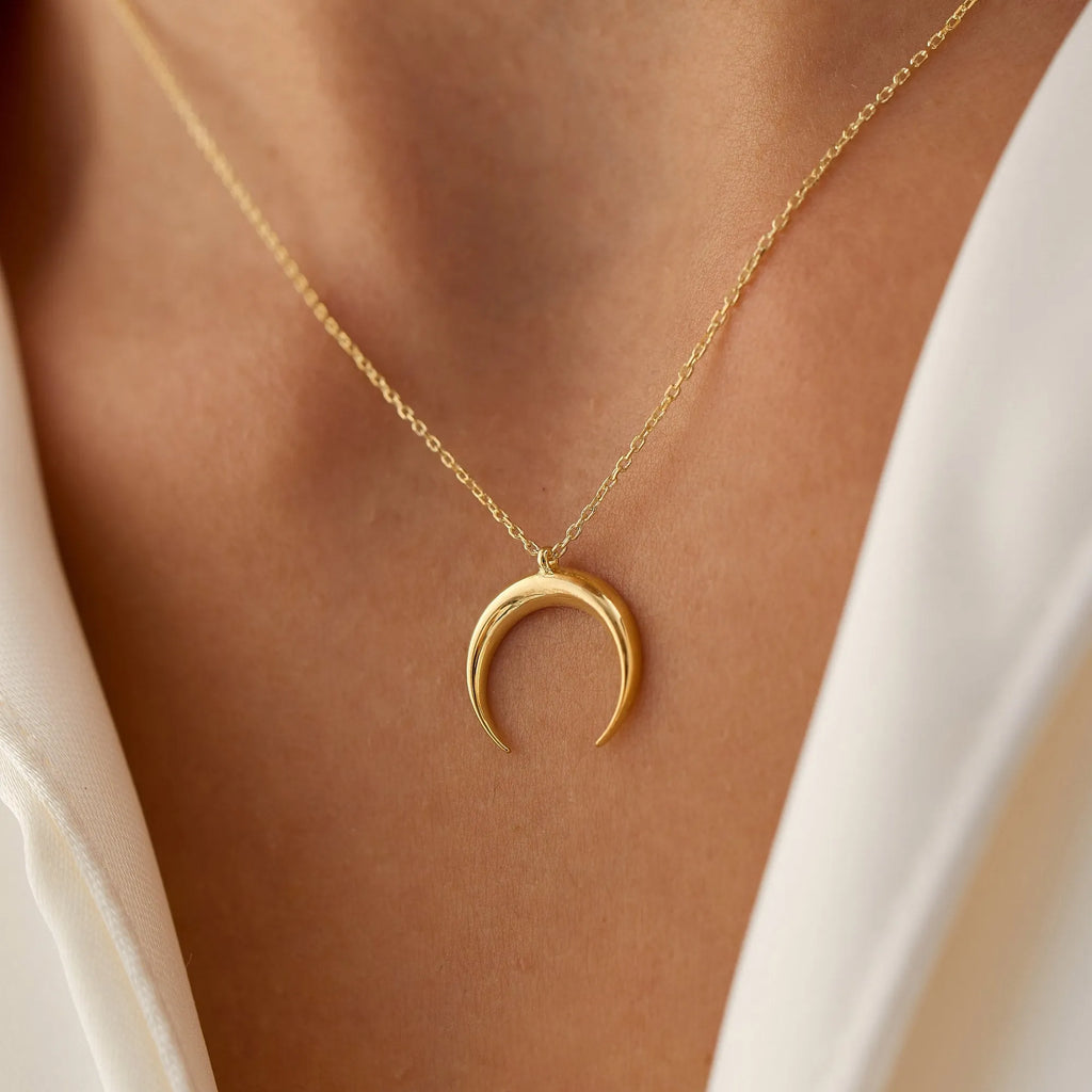 14k Solid Gold Crescent Moon Pendant Necklace