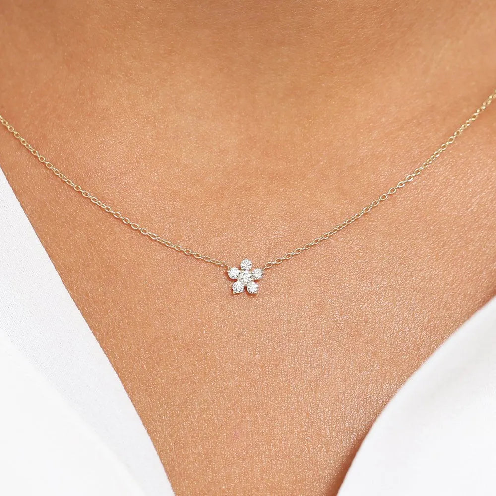 14K Solid Gold Round Diamond Flower Charm Necklace Prong Setting 0.18ctw
