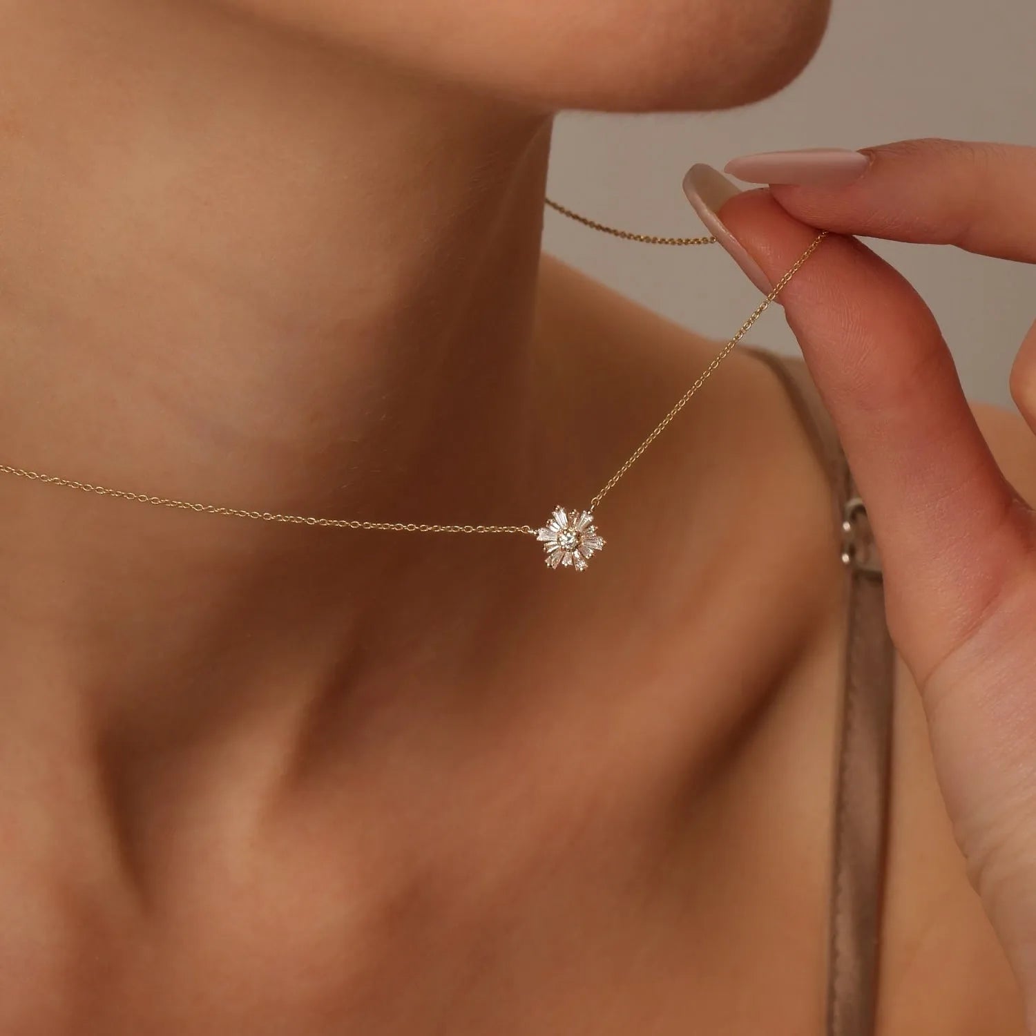 14K Solid Gold Round and Tapered Baguette Diamond Necklace Prong Setting 0.36ctw