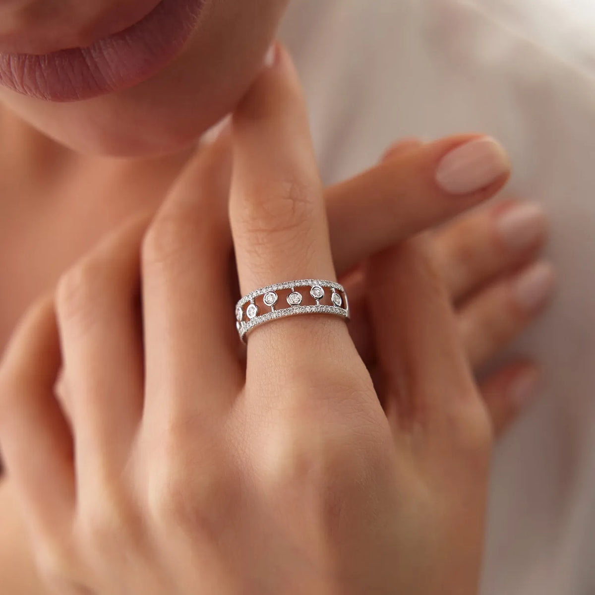 14k Gold Round Diamond 0.48ctw Double Row Pave Floating Bezel Set Ring