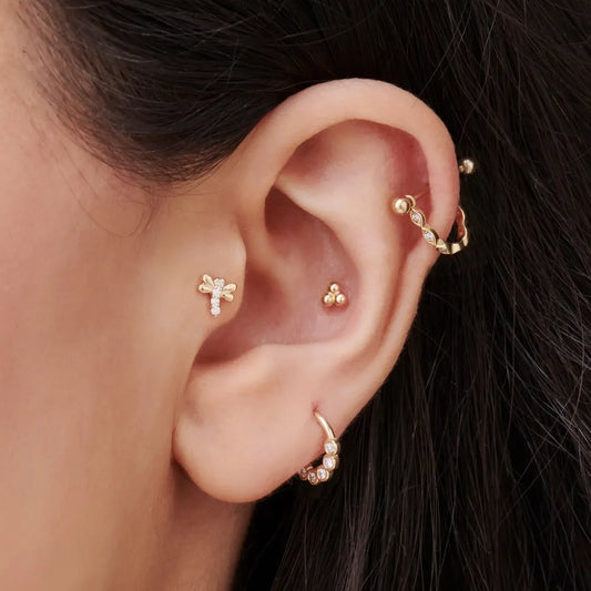 14k Gold Diamond Round Cut Bee Helix Piercing Single Earring 0.04 ctw