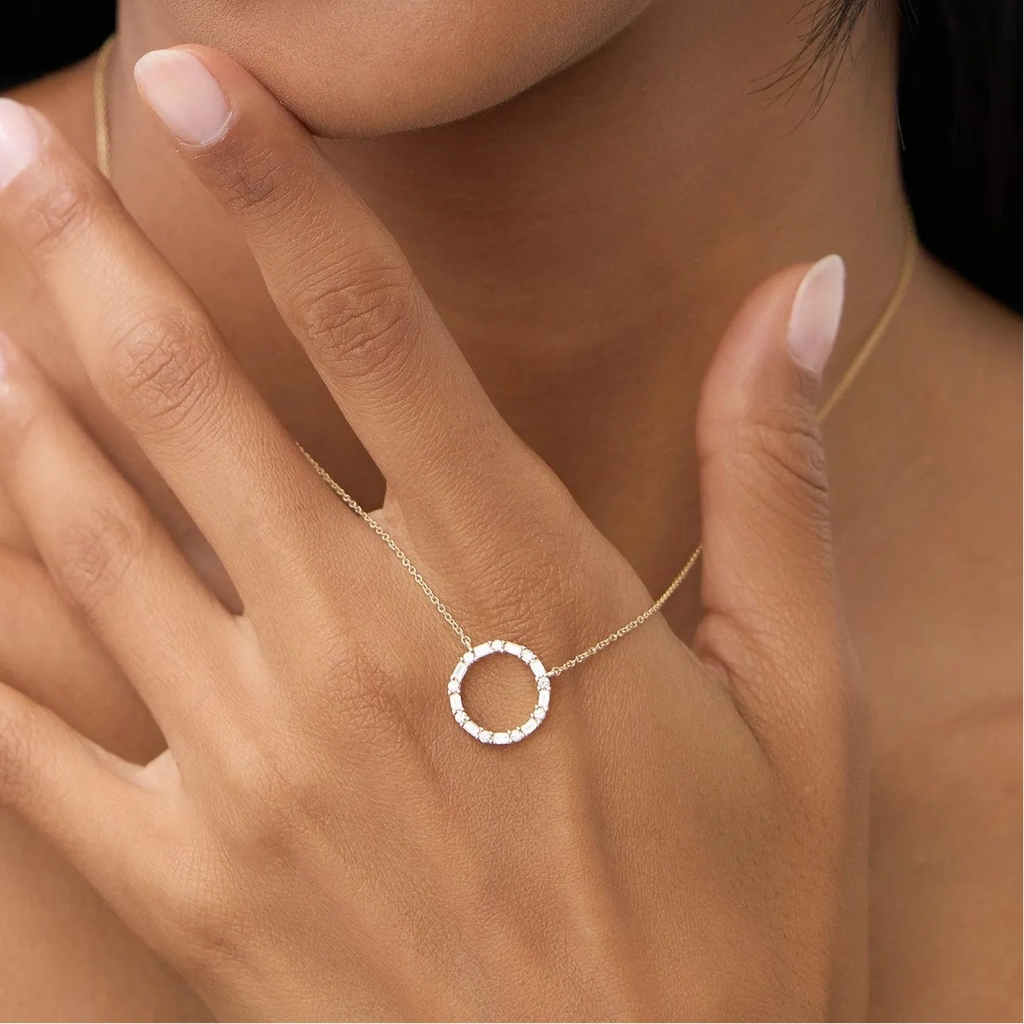 14K Solid Gold 0.30 CTW Baguette and Round Diamond Circle Necklace