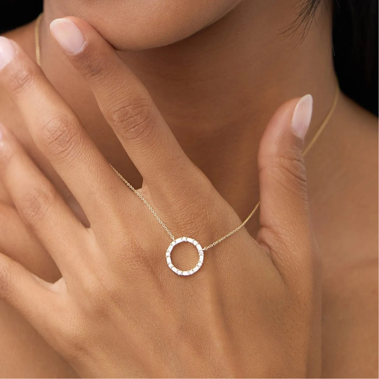 14K Solid Gold 0.30 CTW Baguette and Round Diamond Circle Necklace