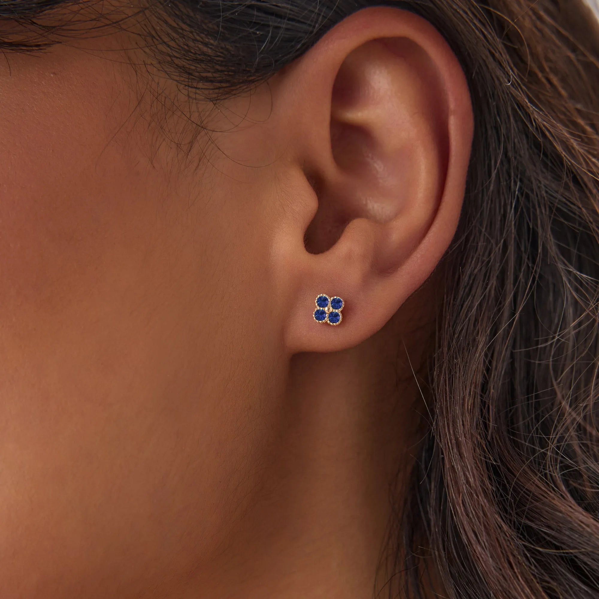 14K Solid Gold Round Sapphire Clover Beaded Stud Earrings 0.35 CTW