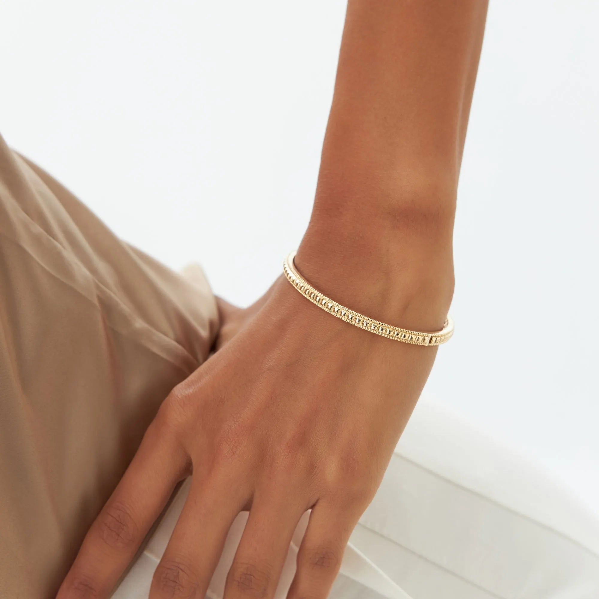 14K Solid Gold Wide Pyramid Design Bangle Bracelet
